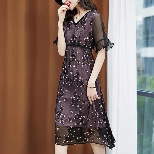 SM-8202370修身显瘦V领桑蚕丝绣花真丝连衣裙 商品图1