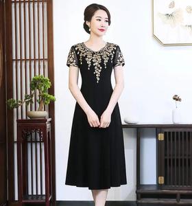 CM-92449阔太太高贵中长款纯色连衣裙