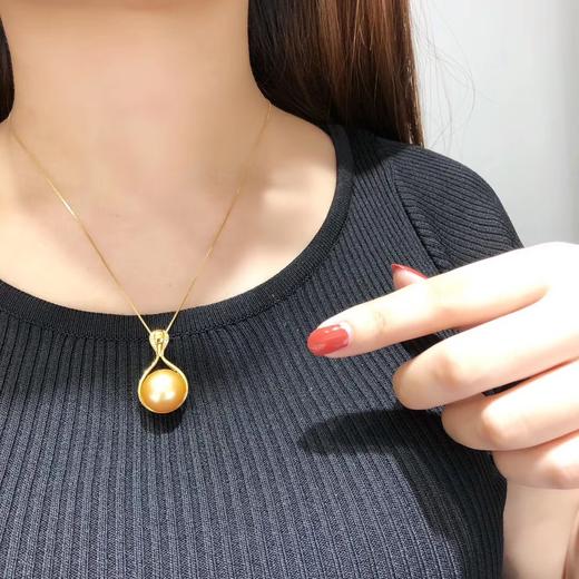 1415mm浓金色南洋金珠吊坠18k金钻石镶嵌正圆极强光泽微微瑕经典简约