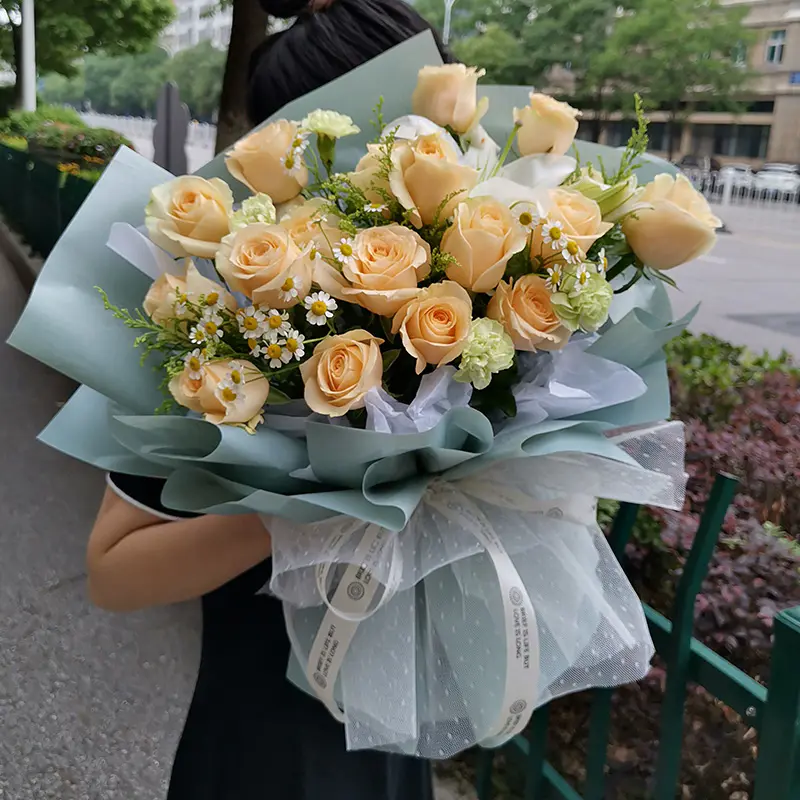 百合玫瑰混搭花束送女朋友闺蜜老婆生日表白女神节情人节礼物同城送花