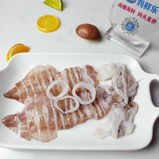 【鲜鱿鱼圈】妈鲜乐精选鱿鱼切好，新鲜不泡水，炒后不出水，鱿鱼味十足，好评率100%！ 商品图0