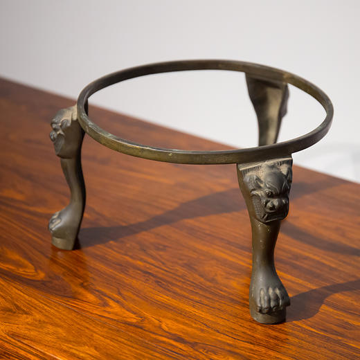 清代  铜制兽面足三弯腿盆架 商品图2