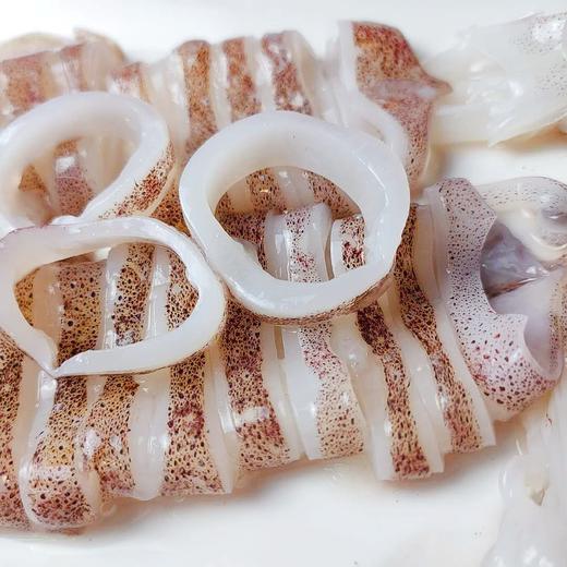 【鲜鱿鱼圈】妈鲜乐精选鱿鱼切好，新鲜不泡水，炒后不出水，鱿鱼味十足，好评率100%！ 商品图2