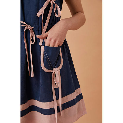 粉蓝撞色迷你口袋连衣裙 商品图3