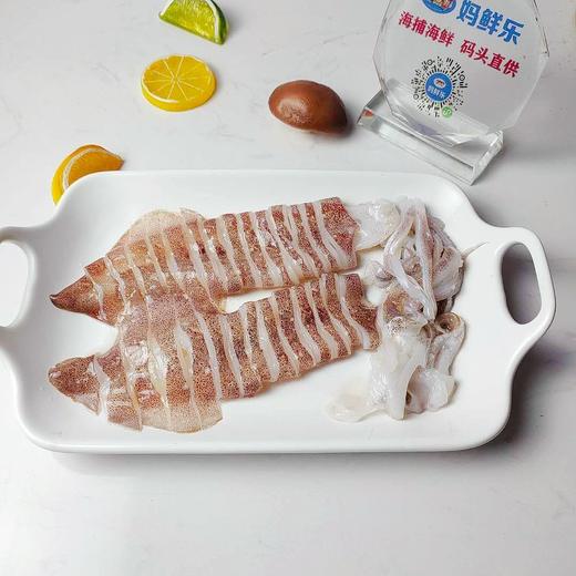 【鲜鱿鱼圈】妈鲜乐精选鱿鱼切好，新鲜不泡水，炒后不出水，鱿鱼味十足，好评率100%！ 商品图1