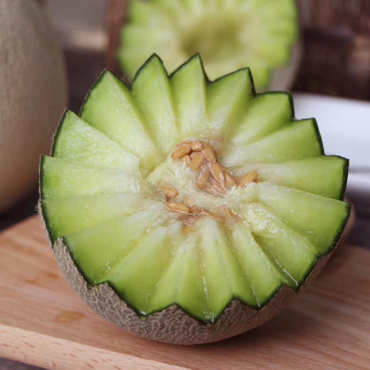 海阳网纹瓜一藤一瓜香甜绵糯细嫩多汁无渣每一口都像在吃冰淇淋