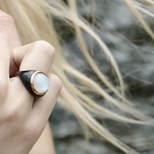 北京仓｜Huffy-Fluidity-Ophelia 天然月光石 戒指［希腊设计师］ 商品图0