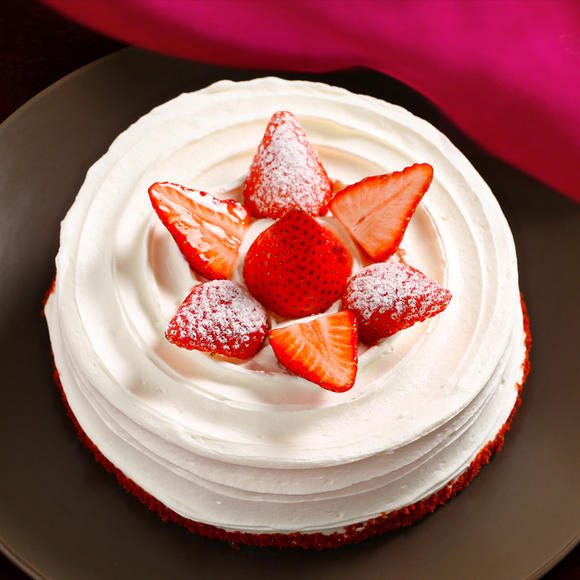 【玛丽皇后の经典美味-午后红丝绒蛋糕】细致湿润口感，每一口都扎实