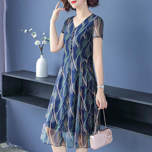 HY-5177夏装洋气高贵夫人中老年台湾纱连衣裙 商品图1