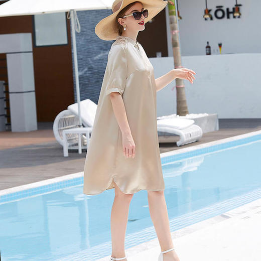 NSbD-FH0502新款宽松素缎真丝连衣裙 商品图3