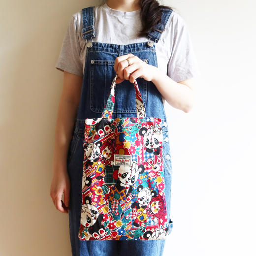 HUGOJIRO轻便手拎包插画熊猫布偶 商品图2