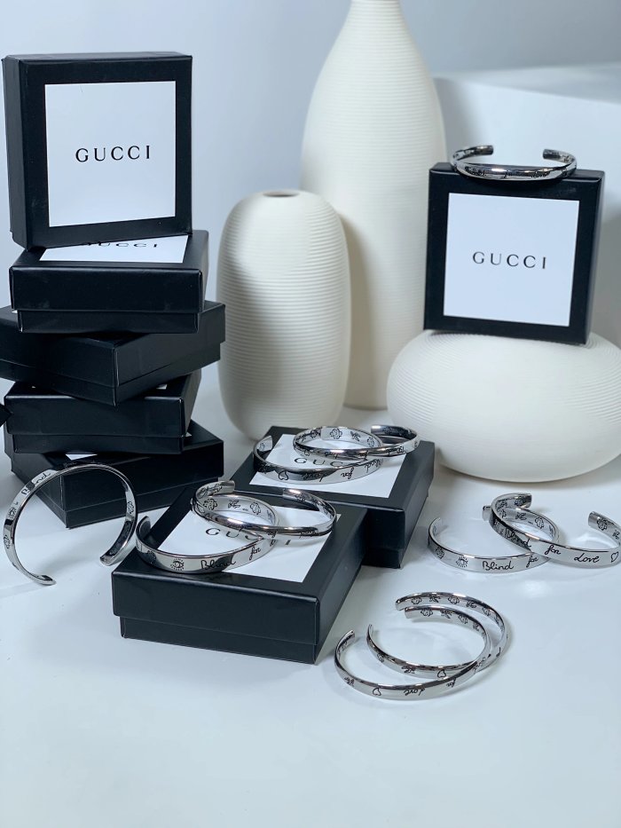 佺网真毒家官网在售gucci爱无畏情侣限量款系列手镯不一样的礼物给不