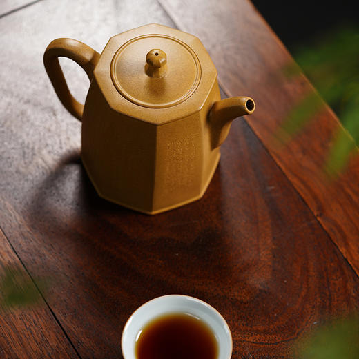 龙德堂陶艺 徐飞制《抱檏怀真》原矿金砂段 270cc(库存请咨询客服) 商品图1