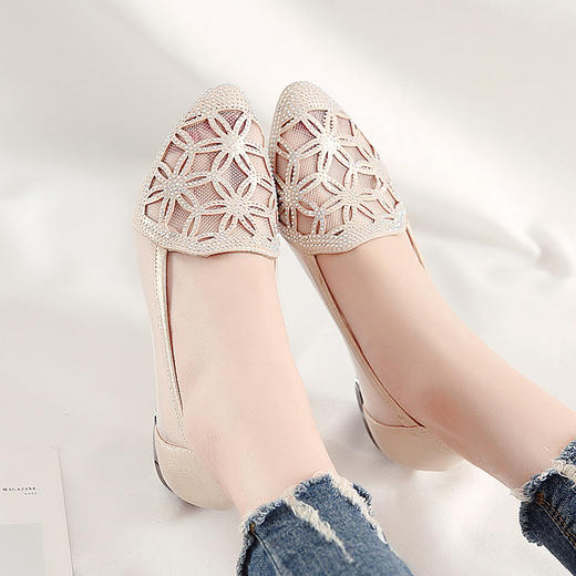 LL-W2666新款妈妈凉鞋  平底夏季简约网纱镂空真皮鞋 商品图1