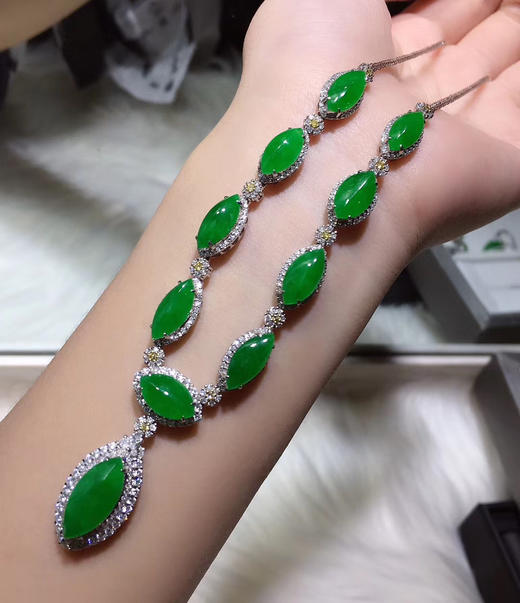 秒杀款满色阳绿翡翠四件套装戒指77耳钉77项链77手链色好水头足