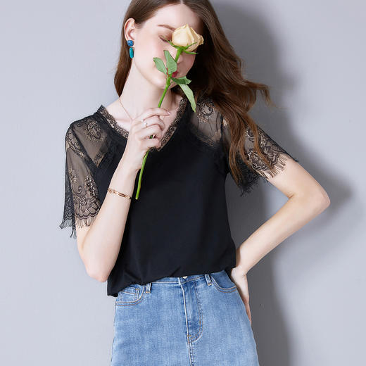 《sr#夏季新品》v领蕾丝拼接短袖t恤上衣女sr