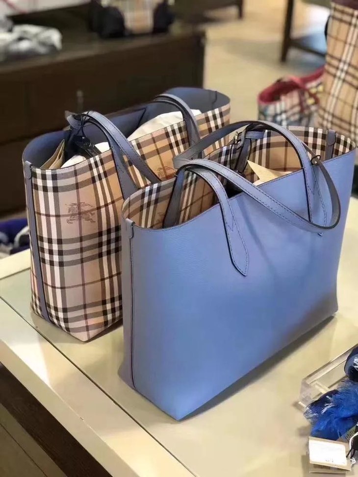 限时特价burberry巴宝莉战马格纹双面托特包购物袋手提包买一个包等于