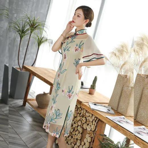 ZSM-200602欧根纱刺绣兰花改良荷叶袖连衣裙 商品图1