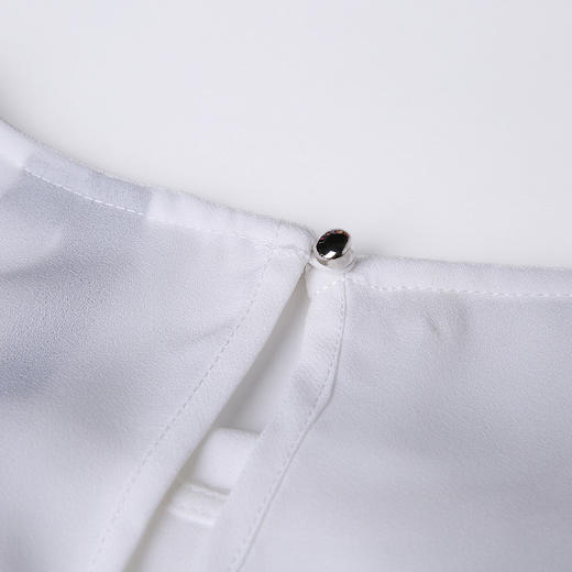 VIMAGE纬漫纪女上衣宽松百搭白色圆领长袖雪纺衫女V309095 商品图4