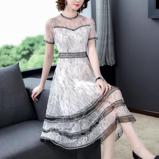 流行女神气质蕾丝网纱连衣裙货号am65522