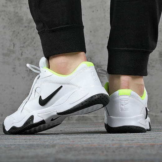 特价！温网款 Nike Court Lite 2 网球鞋 （白/荧光黄） 商品图1