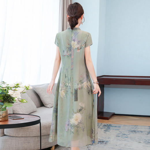 XFFS-7226新款高端桑蚕丝旗袍复古短袖年轻款印花连衣裙 商品图4