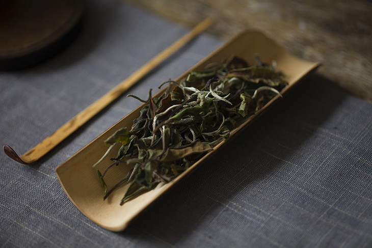 茶香记 勐白勐海白茶2020年 云南白茶 巴达山 花香果香 甜润度高 工艺