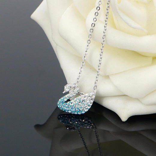 swarovski施华洛世奇蓝色渐变天鹅项链小号5512094
