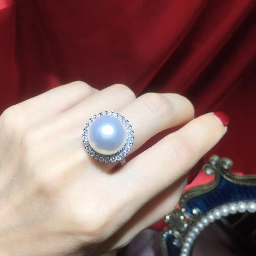 18k厚金锆石豪华戒指1314mm极强光澳白海水珍珠镶后基本正圆皮滑极微