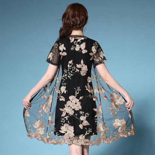 ZY-T0559新款网纱刺绣花烫钻妈妈装气质大码两件套 商品图1