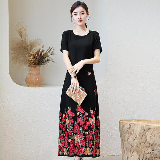 TZX-夏新款时尚显瘦棉麻刺绣阔太太连衣裙 商品图4