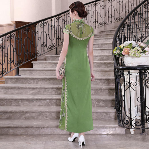 DLQ-A2431绿色旗袍走秀高端演出服长款 优雅复古连衣裙 商品图2