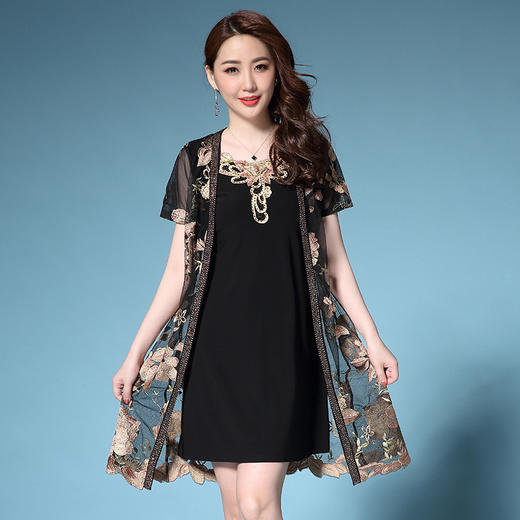 ZY-T0559新款网纱刺绣花烫钻妈妈装气质大码两件套 商品图0