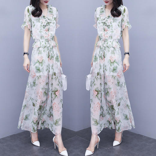 NYL-M000167碎花2020年新款网红洋气减龄显瘦气质两件套 商品图0