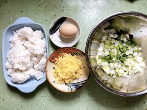 姜蓉炒饭《每日一膳·春·雨水》的做法 步骤2