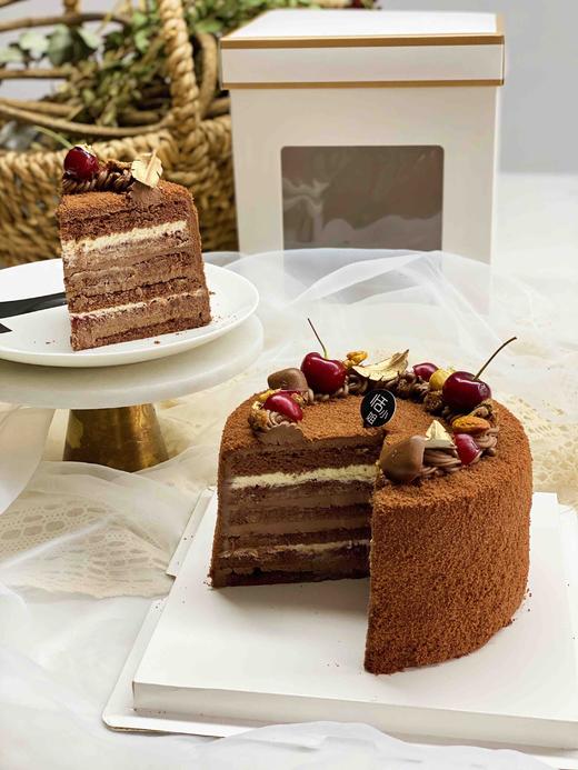 创意多层黑森林，传统黑森林的升级版，内在法芙娜巧克力碰撞上樱桃果茸夹心，完美的搭配经得起各种口味的挑剔 商品图6