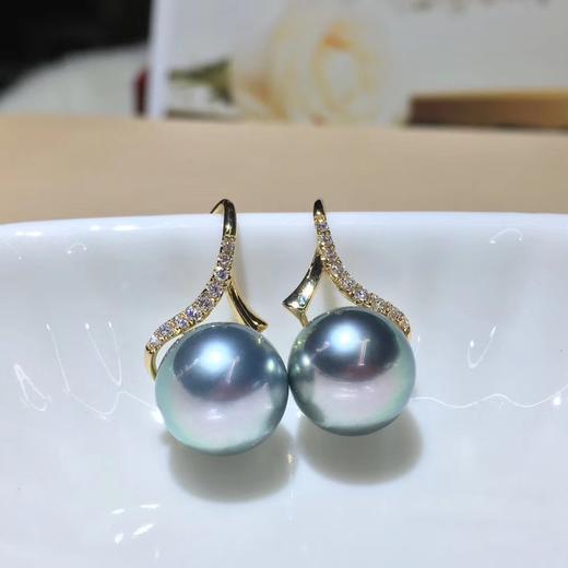 美色大溪地孔雀蓝色珍珠耳环1011mm镜面光泽极微瑕18k金厚金质感花式