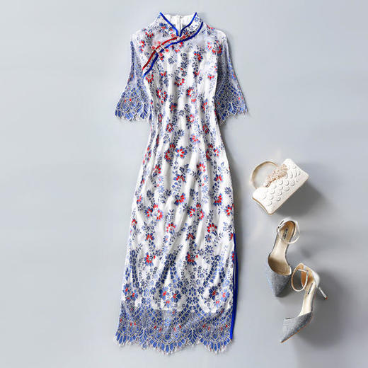 ZSM-200420复古修身，中长款喇叭袖毛边蕾丝网纱绣花旗袍 商品图3