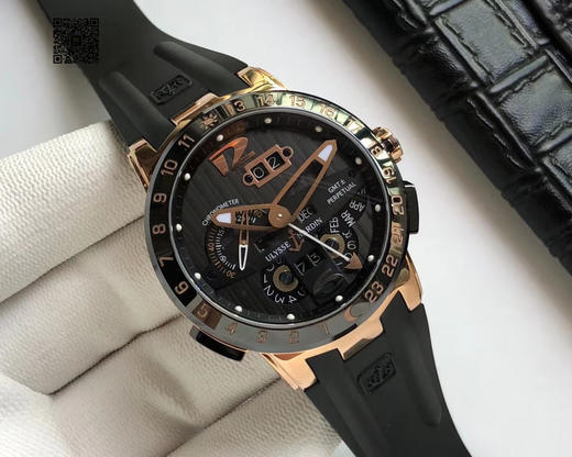 TWA雅典航海世家 El Toro/Black Toro万年历腕表 复刻天文台认证机芯:UN-32自动上链机芯，专利双窗口大日历，表壳材质:316L钢/陶瓷圈口/陶瓷按钮/陶瓷表冠，防眩抗磨损蓝宝石 商品图11