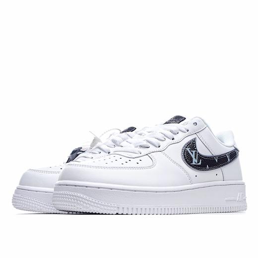 Nike Air Force 1 Low x Louis Vuitton 路易•威登联名印花 空军一号低帮百搭休闲运动板鞋。柔软、弹性十足的缓震性能和出色的中底设计，横跨复古与现代的外型结合 商品图2