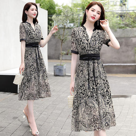 气质大方，修身显瘦减龄连衣裙HR-YIXG8069 商品图4