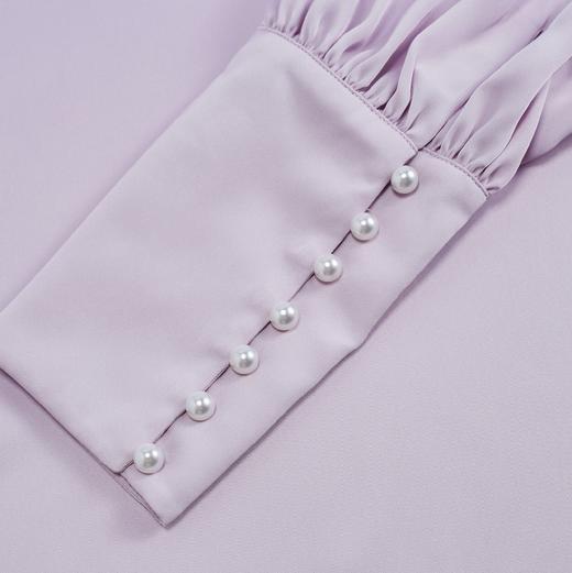 透气垂坠仿真丝淡藕荷色缎面v领上衣fj070607