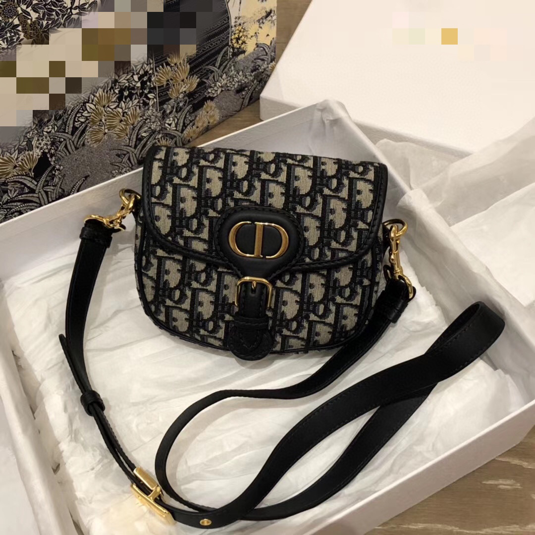 老花bobby包太妃糖色和黑色中号6号左右发货其它下单第二天发