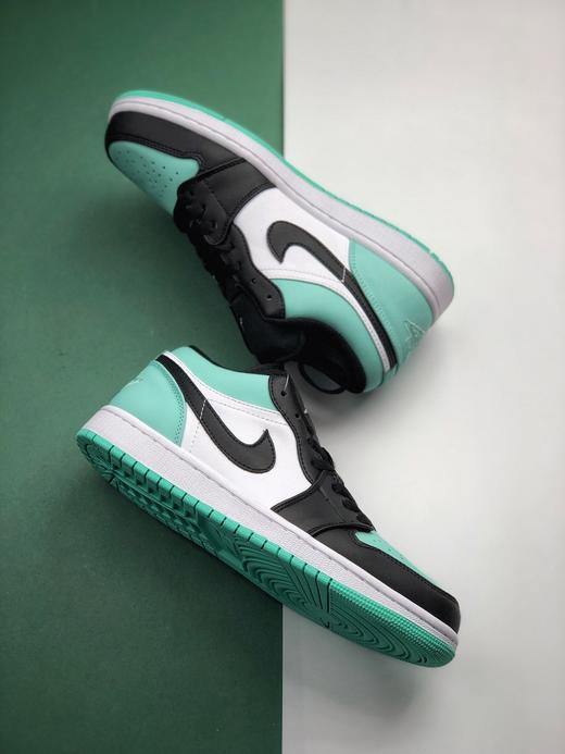 aj1低乔丹一代 低帮 Air Jordan 1 Low Emerald Rise 薄荷绿， 这款低帮也采用了黑脚趾配色，配色极致清爽，让不少球鞋爱好者争相入手 商品图2