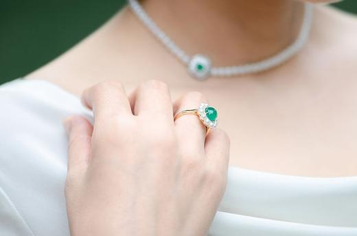 18k金 弧面祖母绿珍珠 复古仙女 米珠颈链 商品图3