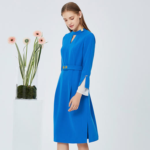 EITIE爱特爱秋季新款通勤挂脖V领显瘦收连衣裙C2007514 商品图3