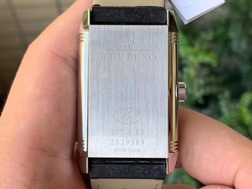 MG荣誉出品     业内首次突破一机双面双时区！帅到掉渣！
    积家 Reverso Tribute双面双时区翻转腕表  简洁的小三针正面素雅、温和，规整的反面拥有昼夜显示以及第二时区显示功能， 商品图10