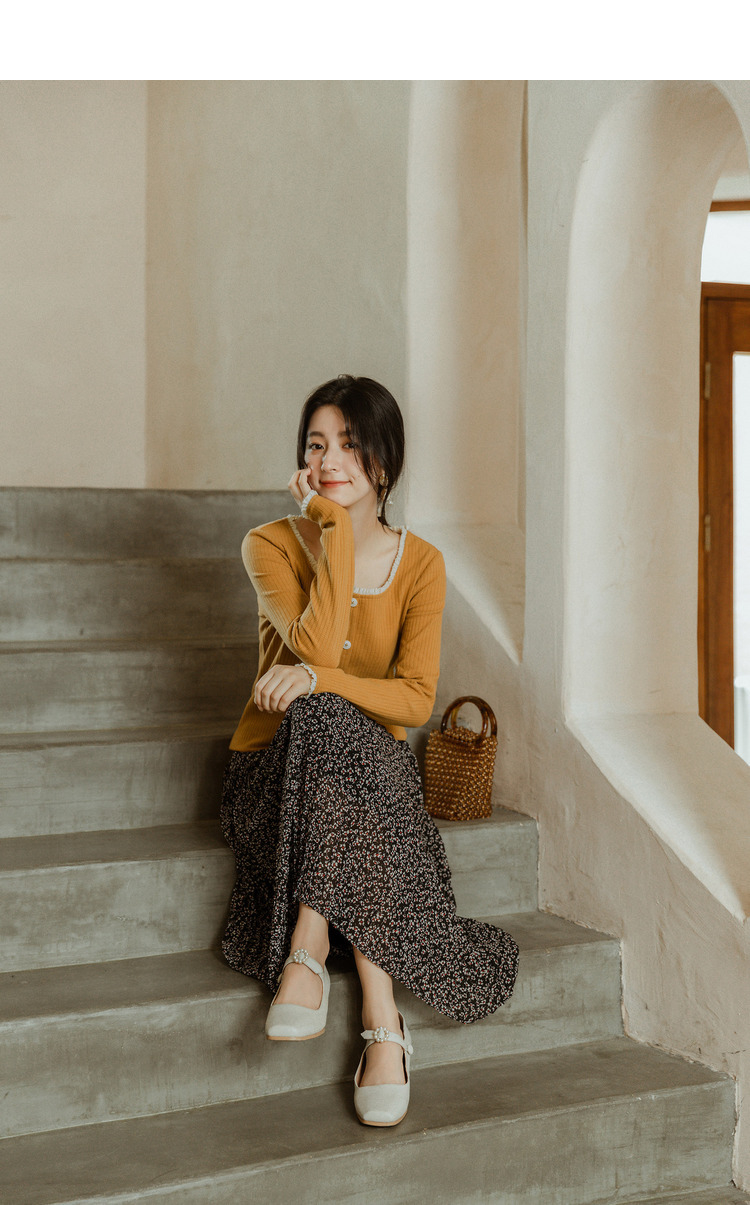 茵曼梨涡复古文艺2020秋装新款方领露锁骨针织长袖t恤女法式上衣