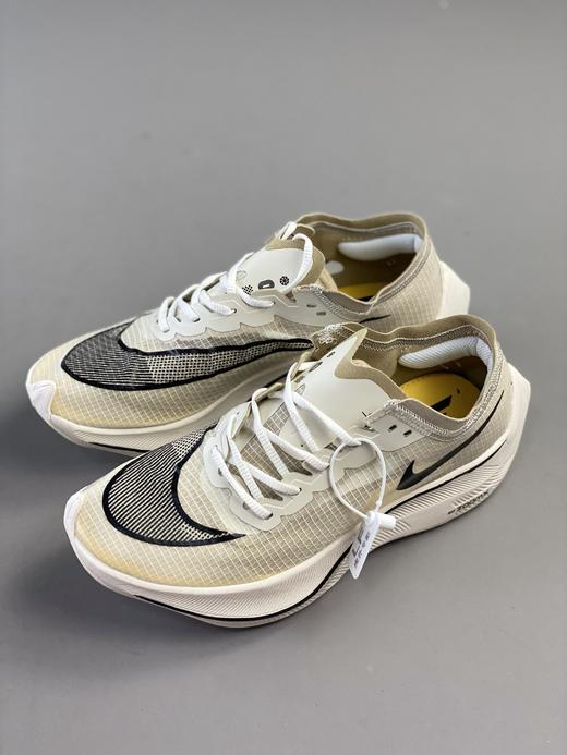 Nike ZoomX Vaporfly Next% 马拉松跑步鞋 AO4568-600 鞋面使用了全新 Vaporweave 科技 商品图6