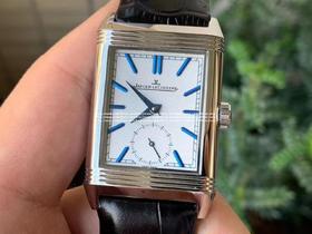 MG荣誉出品     业内首次突破一机双面双时区！帅到掉渣！
    积家 Reverso Tribute双面双时区翻转腕表  简洁的小三针正面素雅、温和，规整的反面拥有昼夜显示以及第二时区显示功能，